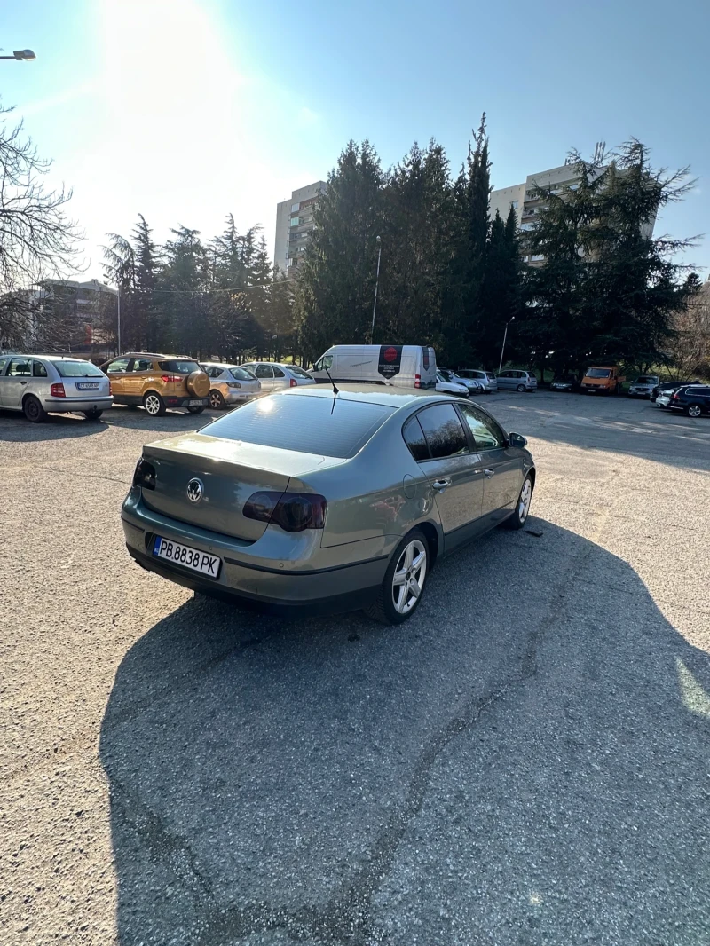 VW Passat, снимка 1 - Автомобили и джипове - 48488304