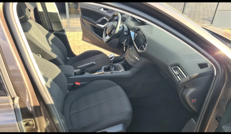 Peugeot 308, снимка 6 - Автомобили и джипове - 49599424