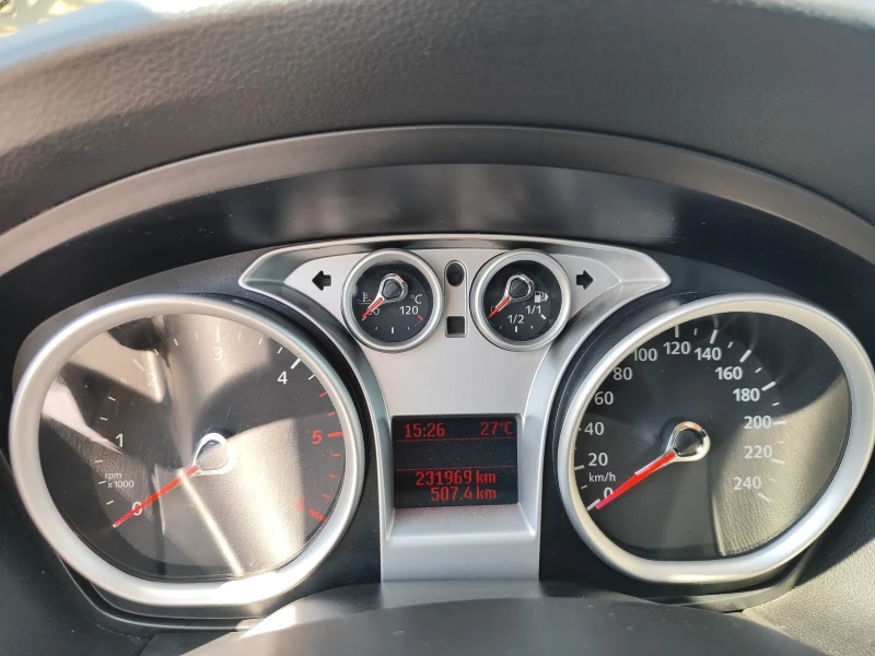 Ford Focus 1.6 TDCi, снимка 5 - Автомобили и джипове - 51477681