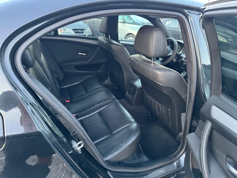 BMW 525 2.5i M-Paket AVT NAVI XENON KLIMATR 198000km, снимка 12 - Автомобили и джипове - 52402232