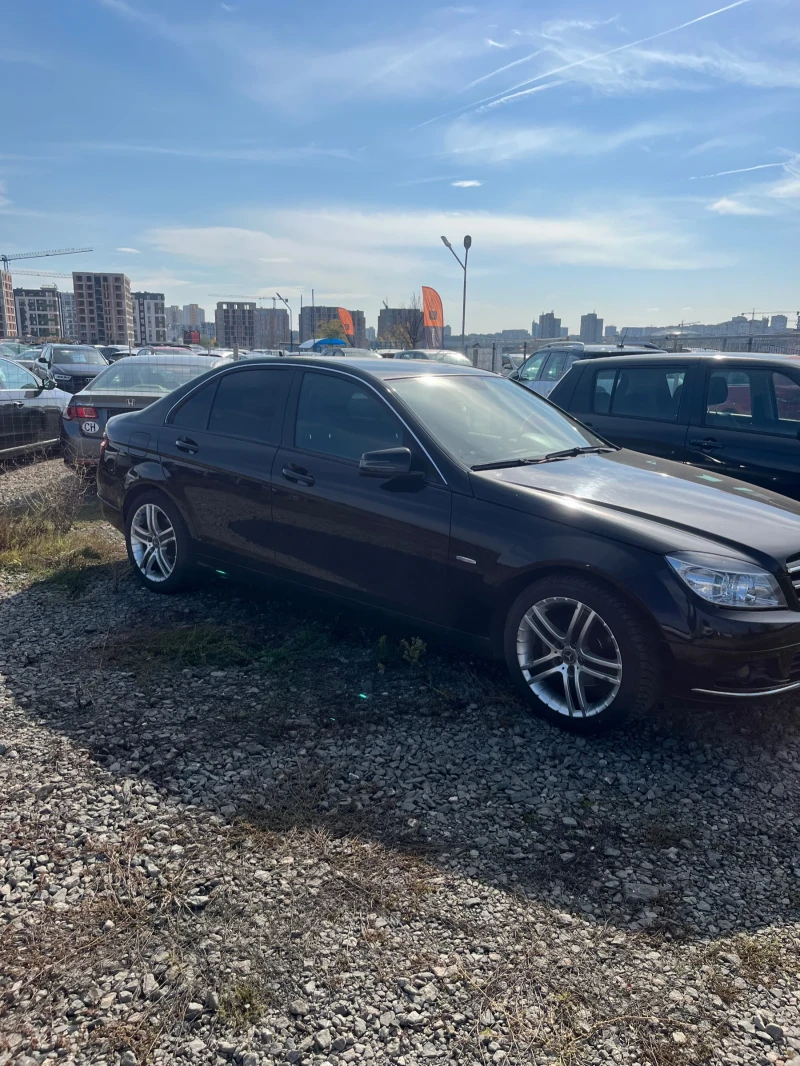 Mercedes-Benz C 180 CGI 1, 8 BlueEFFICIENCY, снимка 14 - Автомобили и джипове - 52561748
