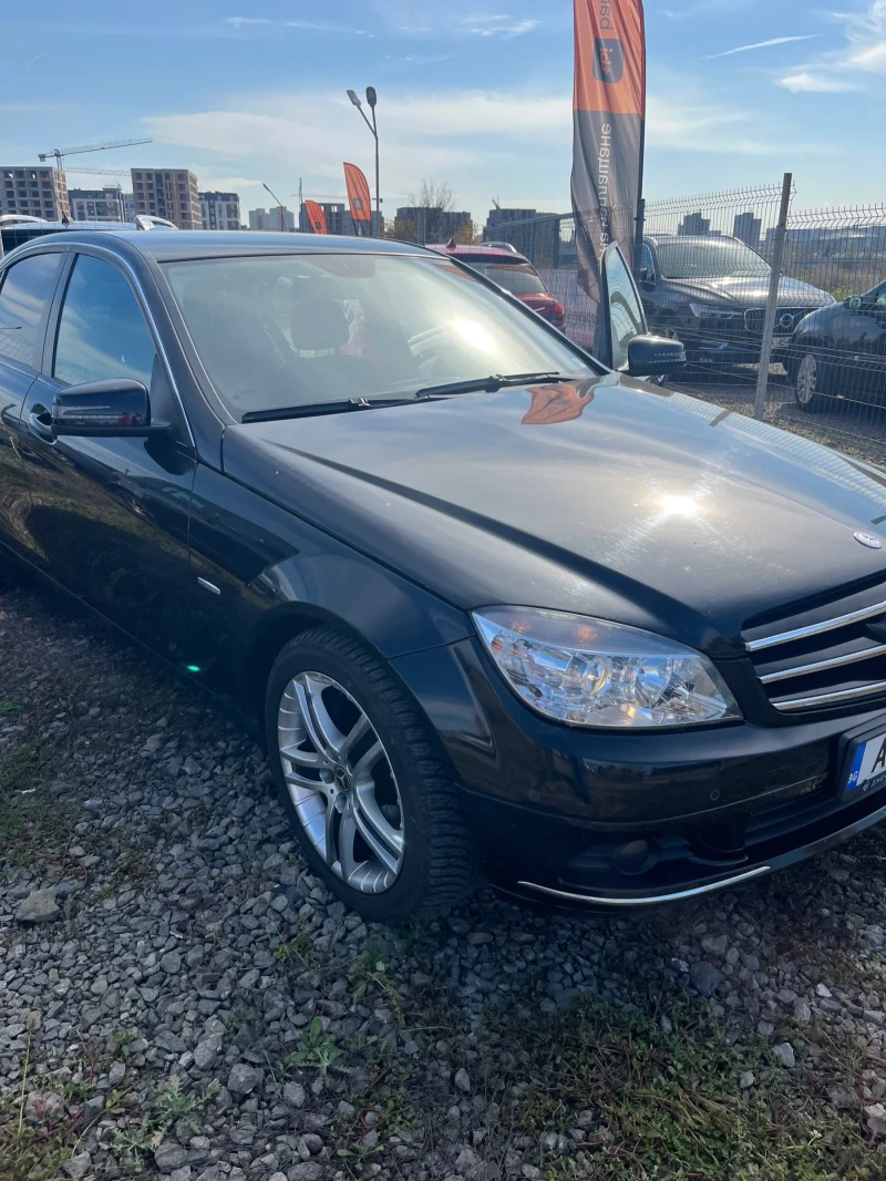 Mercedes-Benz C 180 CGI 1, 8 BlueEFFICIENCY, снимка 2 - Автомобили и джипове - 52561748