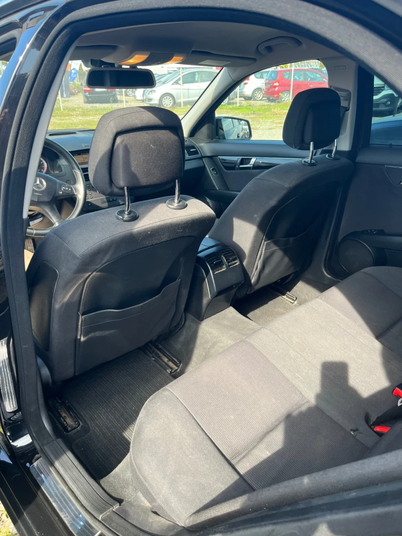 Mercedes-Benz C 180 CGI 1, 8 BlueEFFICIENCY, снимка 13 - Автомобили и джипове - 52561748