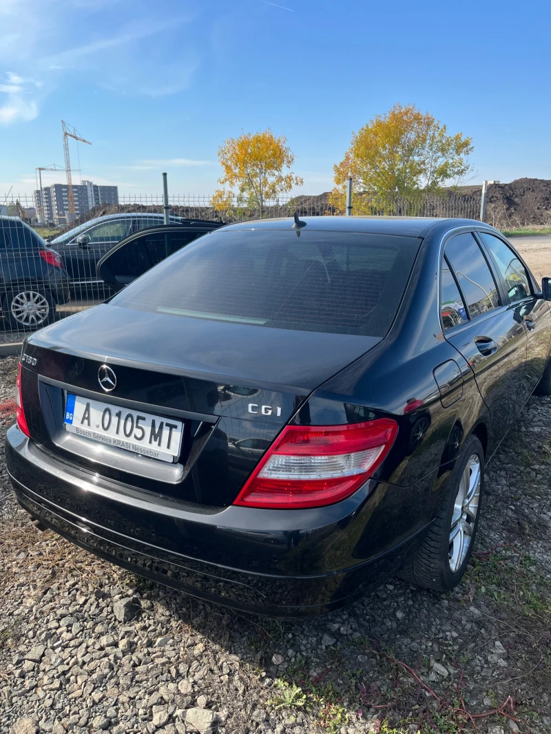 Mercedes-Benz C 180 CGI 1, 8 BlueEFFICIENCY, снимка 4 - Автомобили и джипове - 52561748
