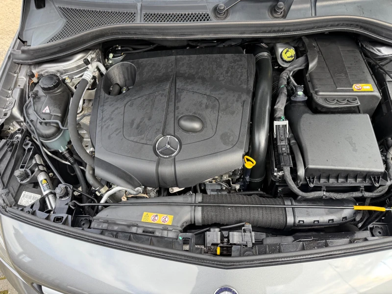 Mercedes-Benz B 200 CDI Sport.Xenon.Панорама., снимка 16 - Автомобили и джипове - 53559321