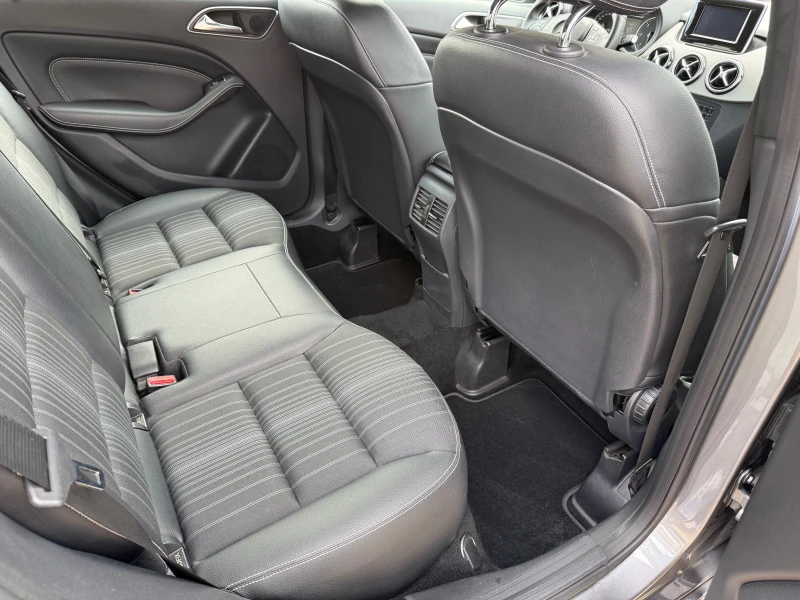 Mercedes-Benz B 200 CDI Sport.Xenon.Панорама., снимка 13 - Автомобили и джипове - 53559321
