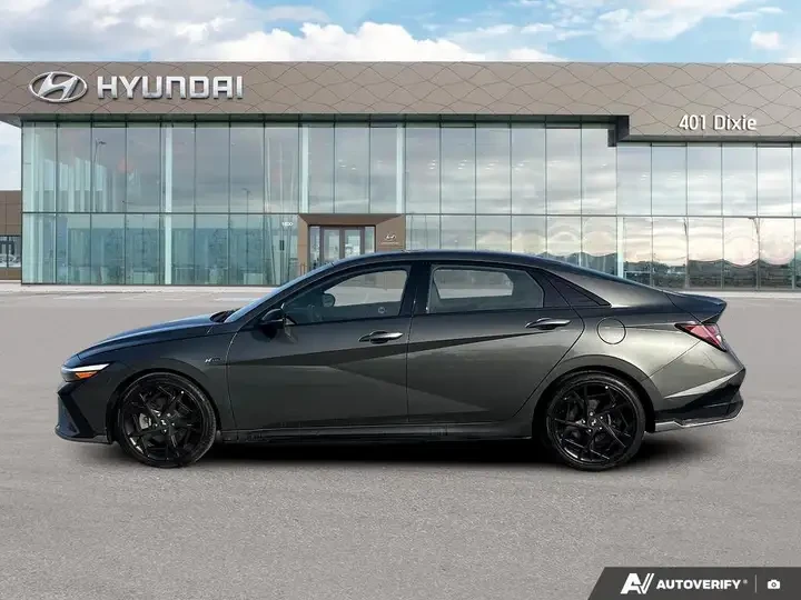 Hyundai Elantra N Line Ultimate Fwd | 2 Keys| Leather | CARFAX, снимка 4 - Автомобили и джипове - 54784381
