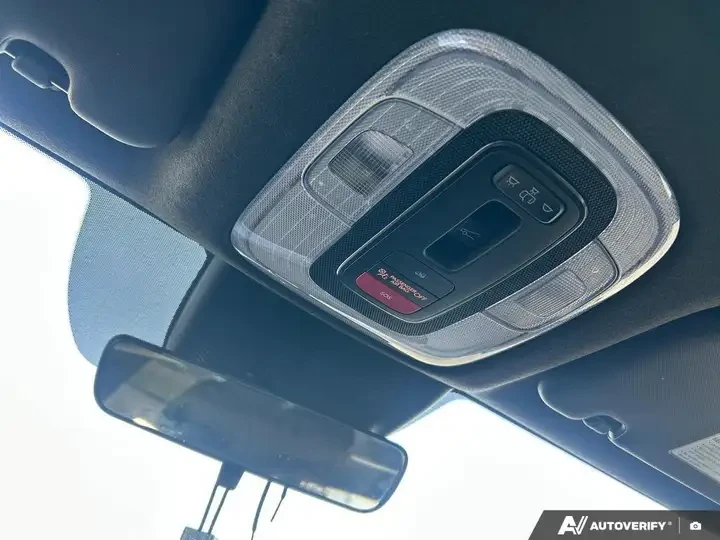 Hyundai Elantra N Line Ultimate Fwd | 2 Keys| Leather | CARFAX, снимка 17 - Автомобили и джипове - 54784381