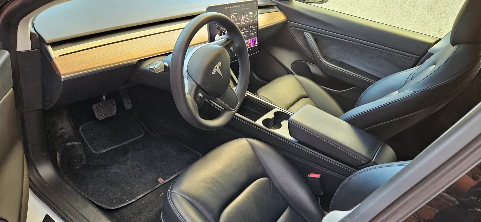 Tesla Model 3 Long Range - изображение 2