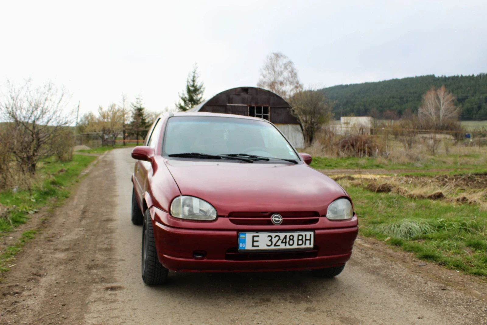 Opel Corsa 1.4 si 82к.с - изображение 2