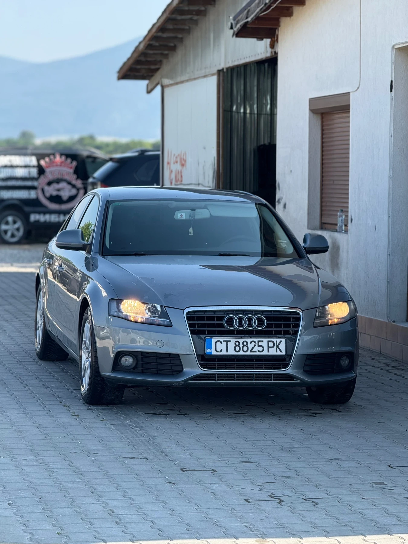 Audi A4 2.0* Всичко платено* Топ* Клима* Нави* Регистриран - изображение 3