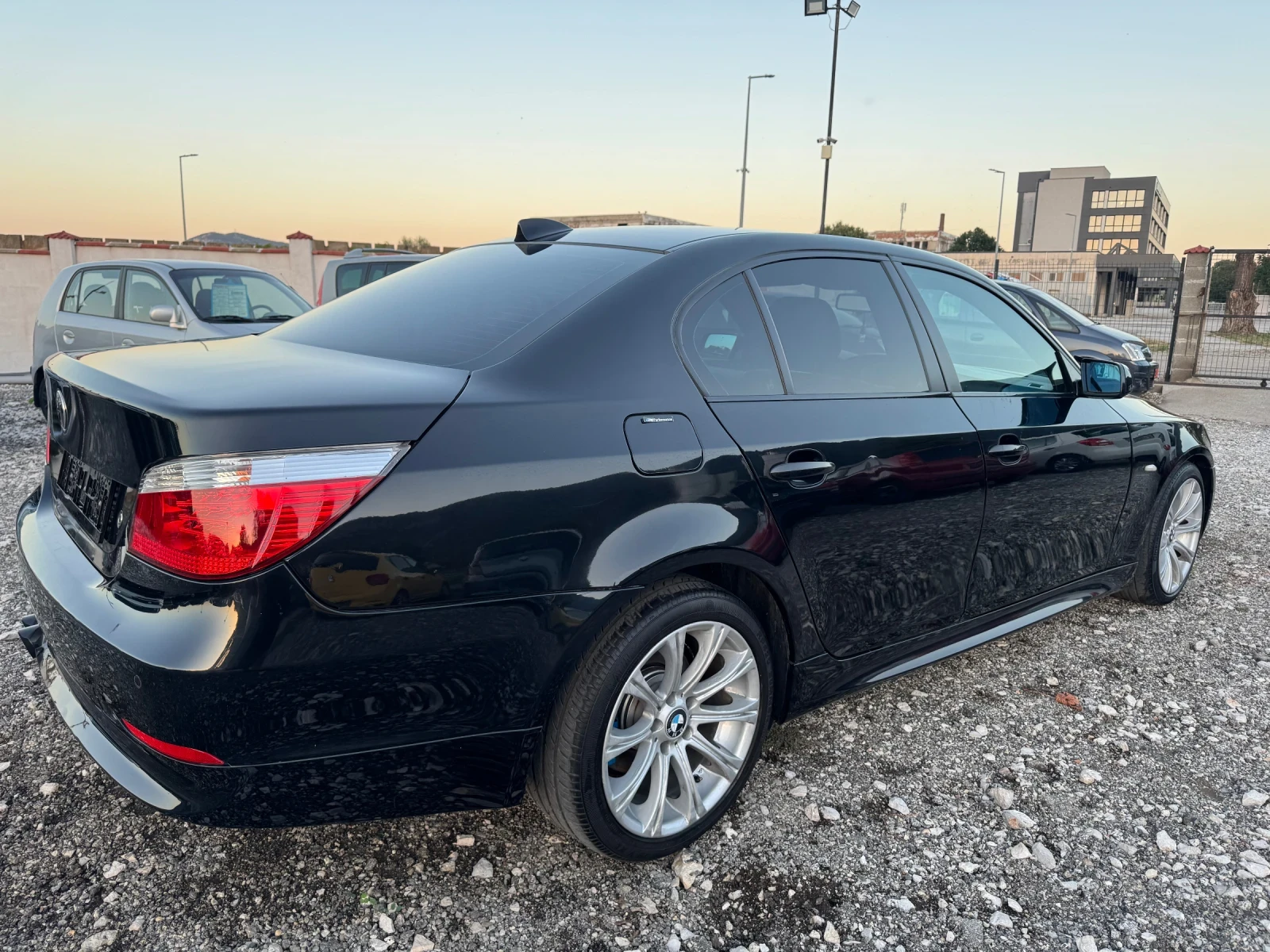 BMW 525 2.5i M-Paket AVT NAVI XENON KLIMATR 198000km - изображение 5