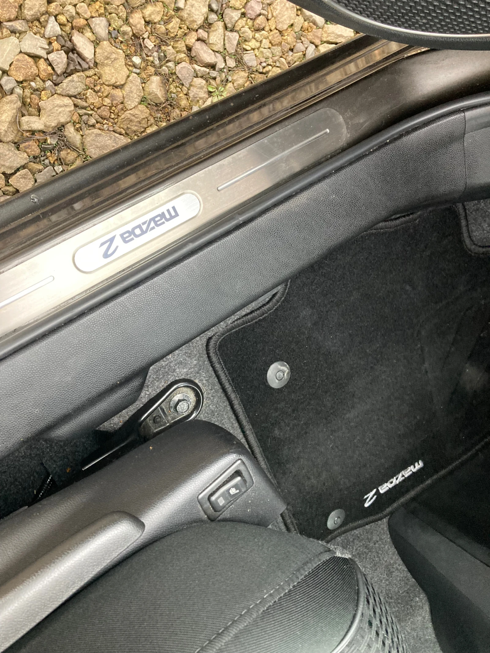 Mazda 2 1.3i - изображение 9