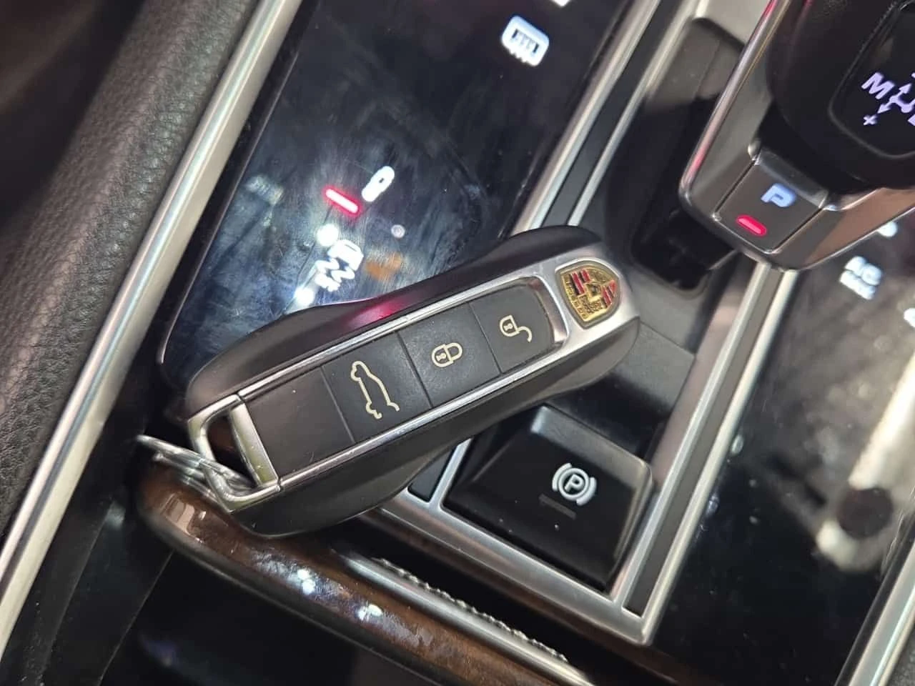 Porsche Panamera 4S | KEYLESS | ПОДГРЕВИ | CARFAX, снимка 8 - Автомобили и джипове - 53940194