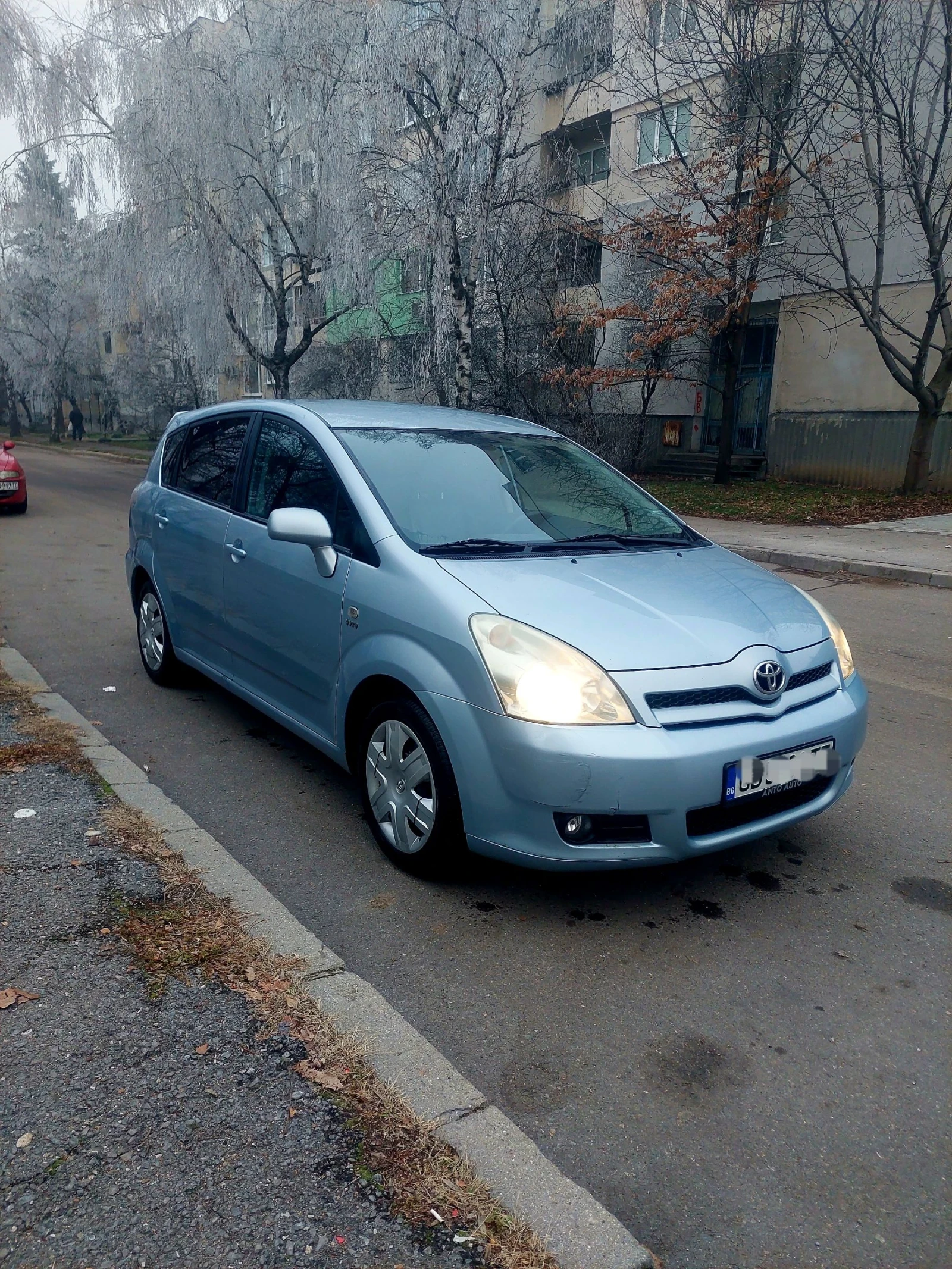 Toyota Corolla verso 1.8 VVTI , снимка 6 - Автомобили и джипове - 53966701