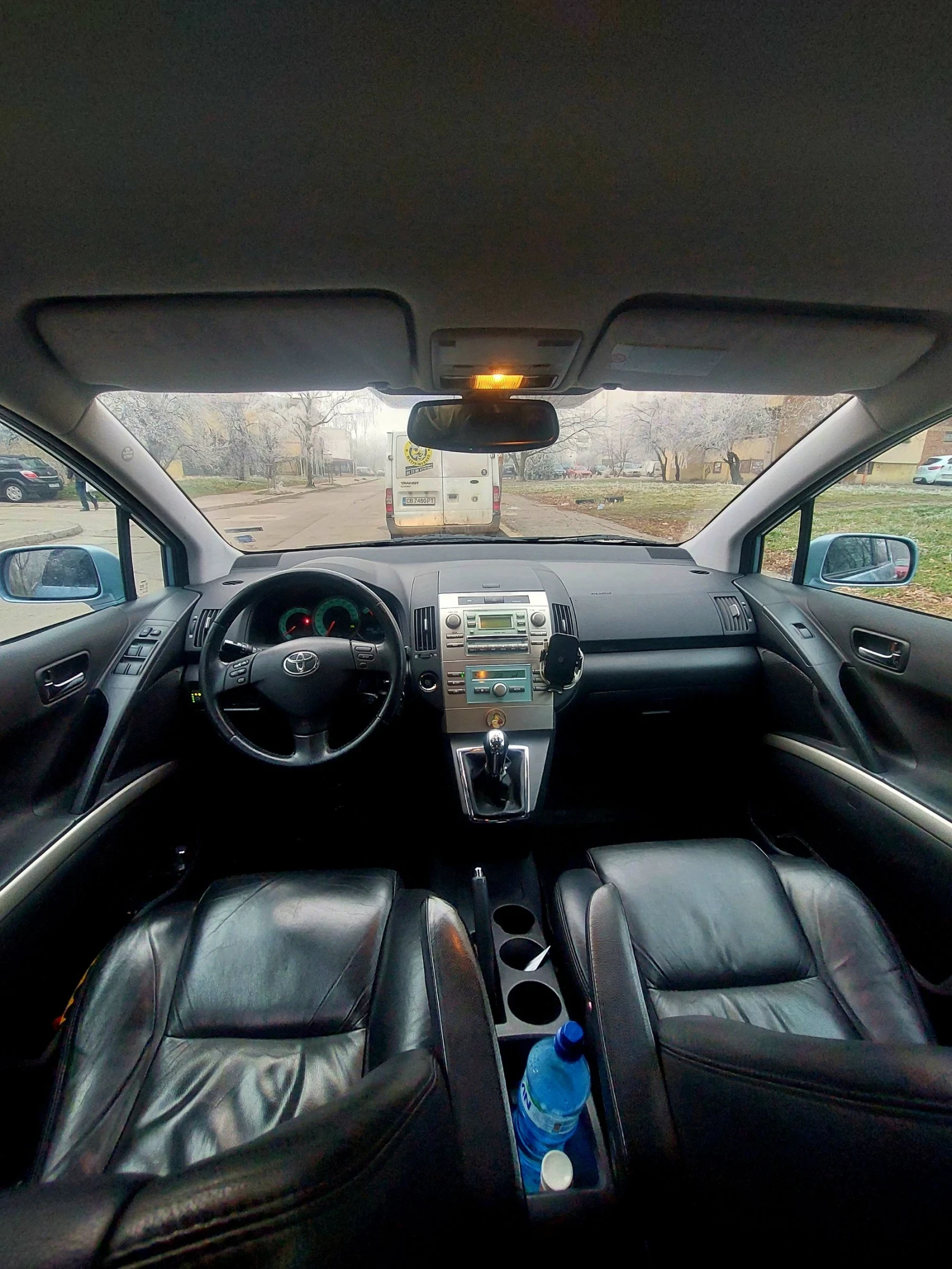 Toyota Corolla verso 1.8 VVTI , снимка 9 - Автомобили и джипове - 53966701