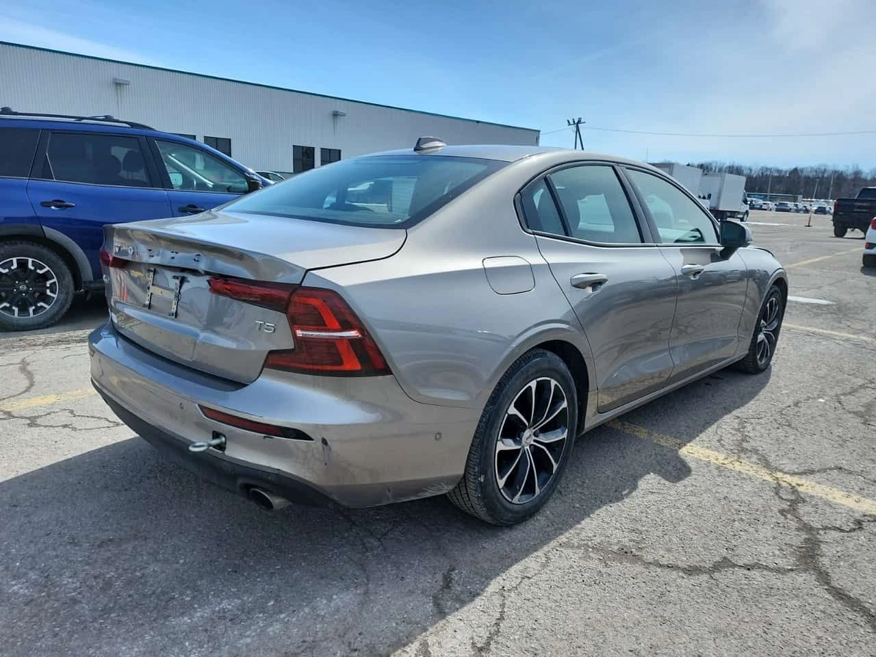 Volvo S60 MOMENTUM| PANORAMA| ПОДГРЕВИ| , снимка 3 - Автомобили и джипове - 53972174