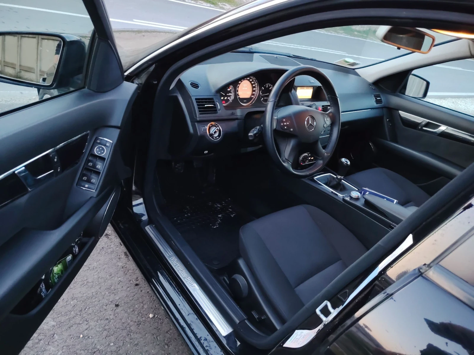 Mercedes-Benz C 200 ОМ651, снимка 8 - Автомобили и джипове - 53976968