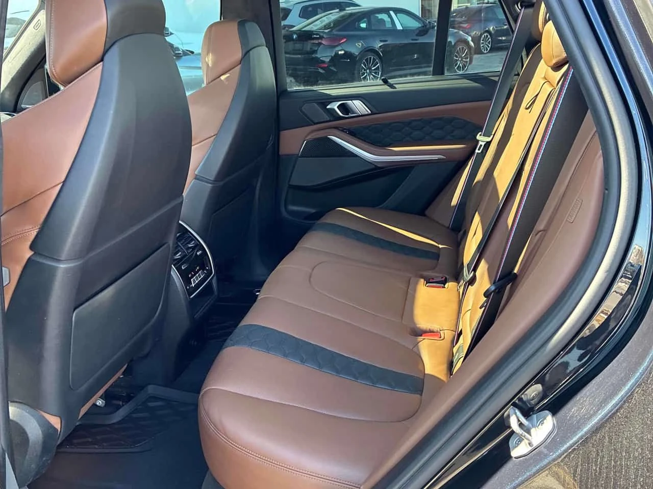 BMW X5M * Competition * PANO * ОБДУХВАНЕ * H/K * ПОДГРЕВИ, снимка 17 - Автомобили и джипове - 54060431