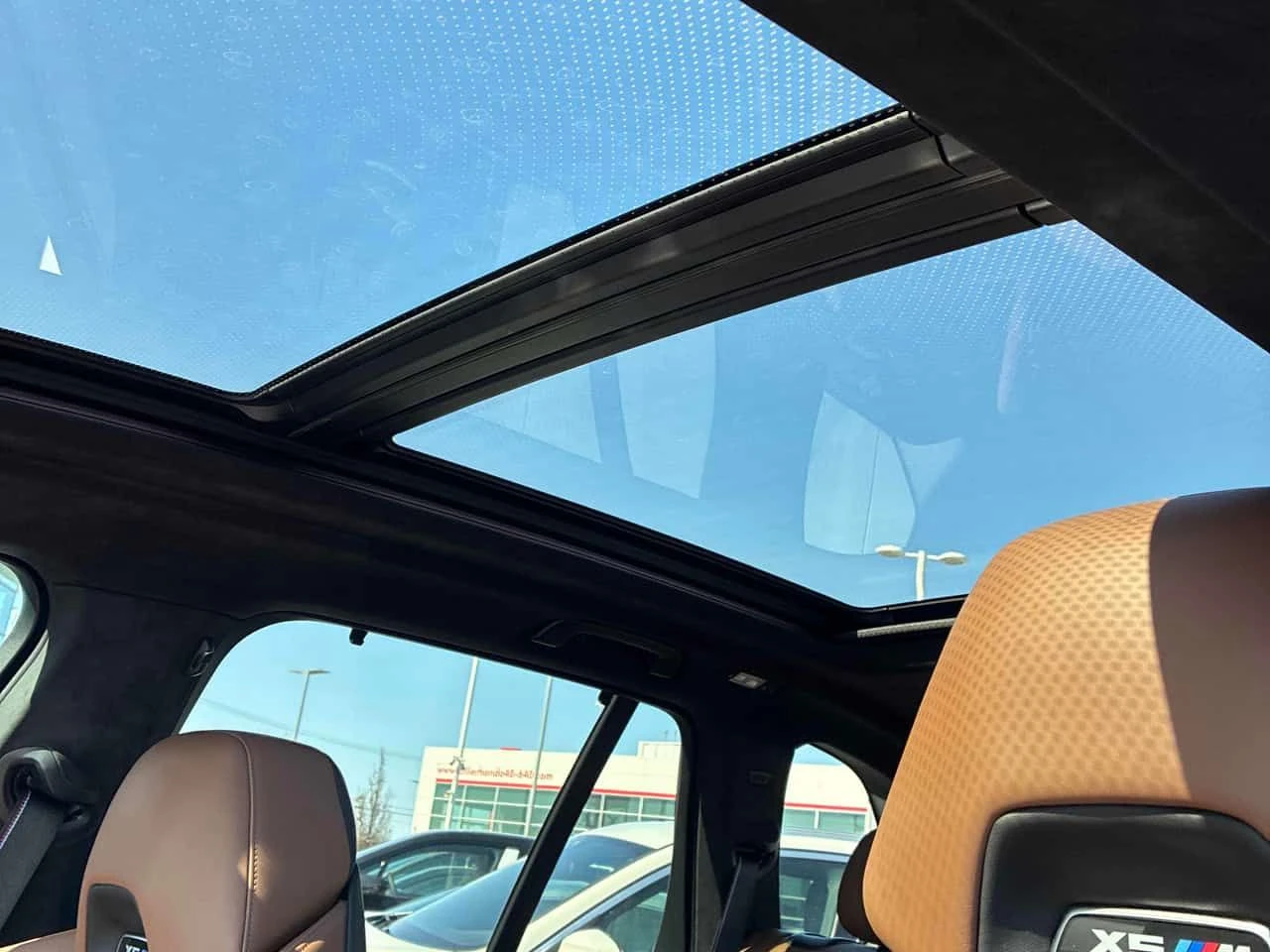 BMW X5M * Competition * PANO * ОБДУХВАНЕ * H/K * ПОДГРЕВИ, снимка 16 - Автомобили и джипове - 54060431