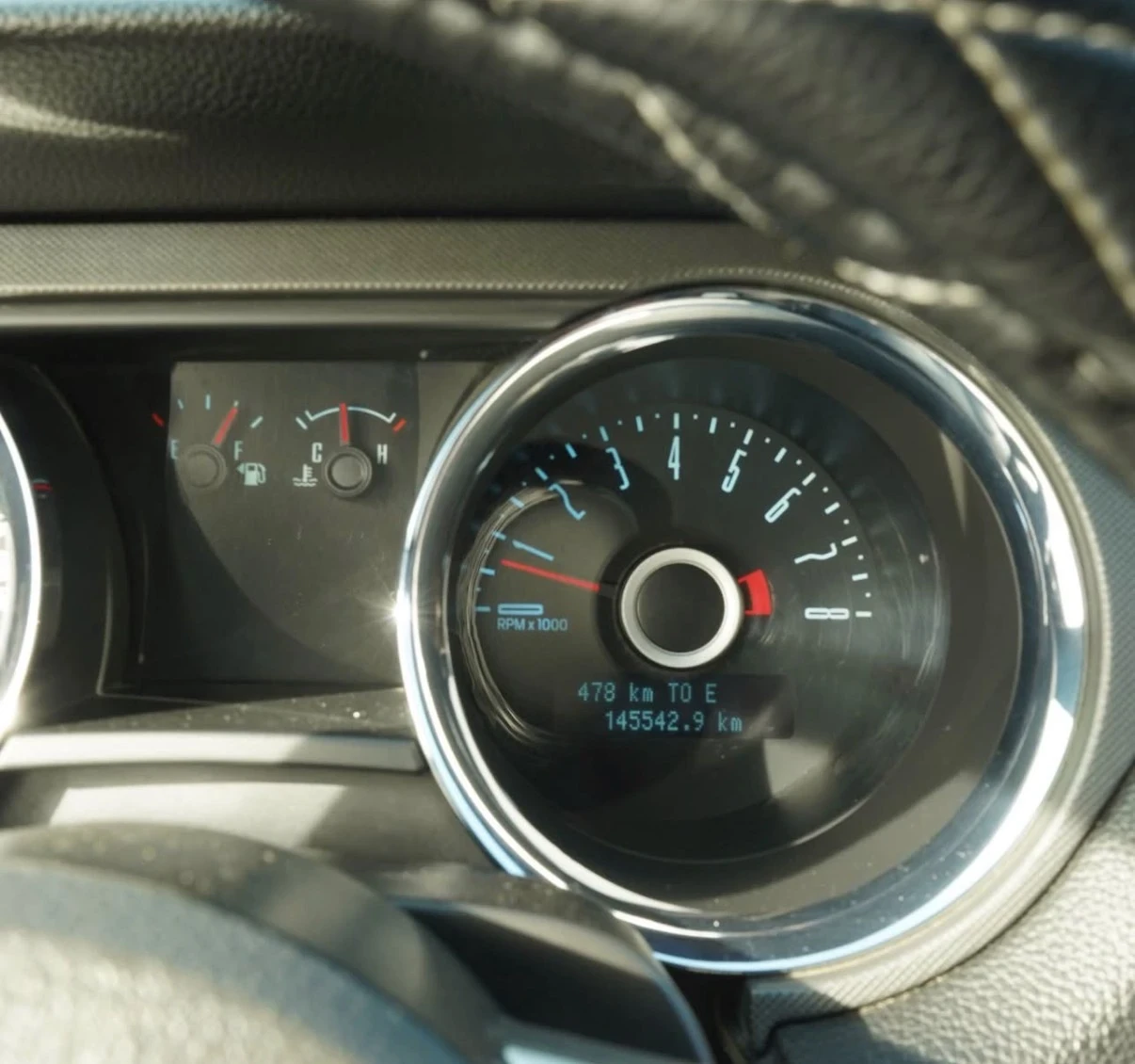 Ford Mustang 3.7 V6 * РЪЧКА * CUSTOM INTERIOR С ПОДРЕВ * , снимка 7 - Автомобили и джипове - 54333682