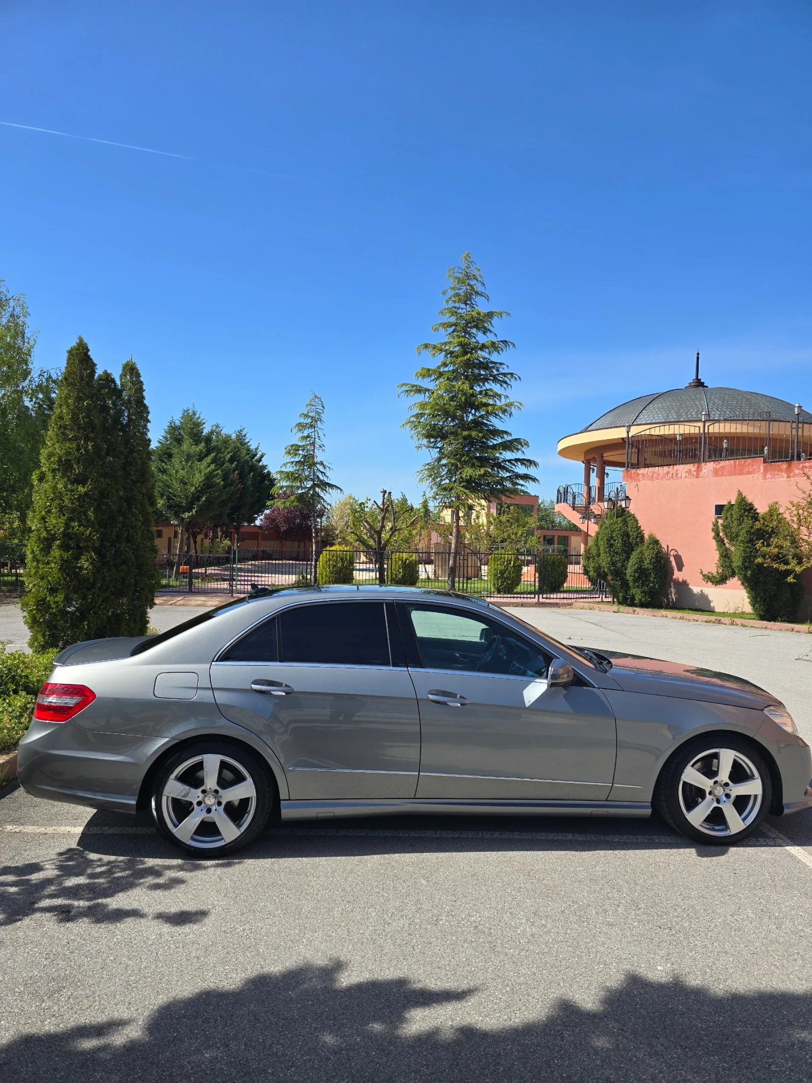 Mercedes-Benz E 350 AMG 4MATIC 7G Tronic Panorama, , снимка 4 - Автомобили и джипове - 54443778