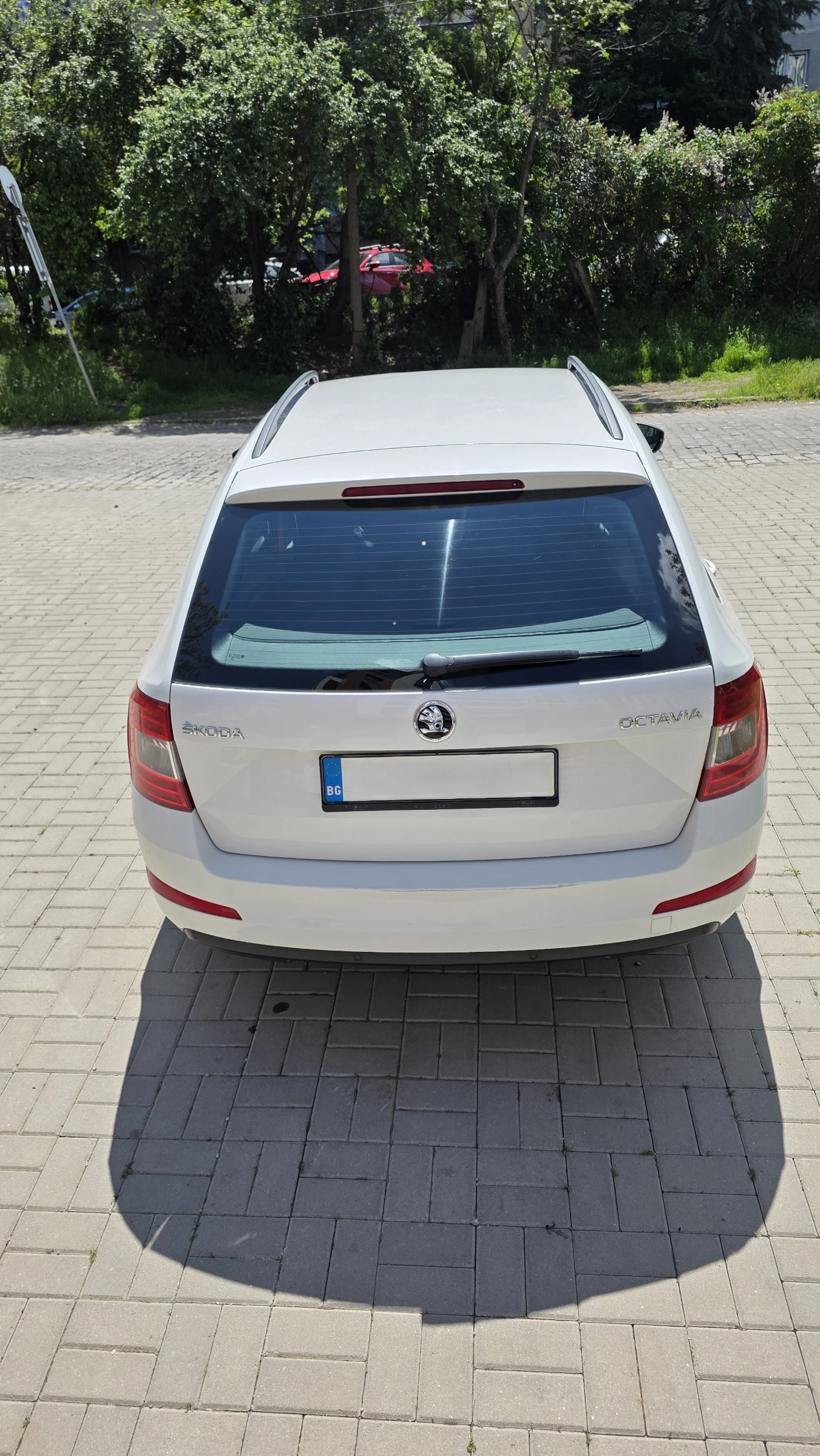 Skoda Octavia 1.6 TDI, снимка 7 - Автомобили и джипове - 54508931