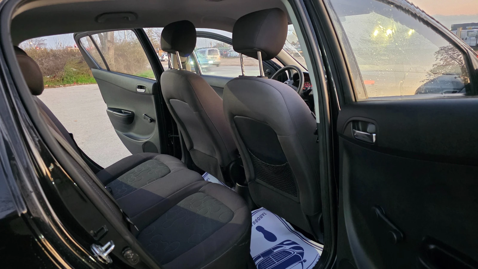 Hyundai I20 1.3i/80hp-АГУ, снимка 10 - Автомобили и джипове - 54568725