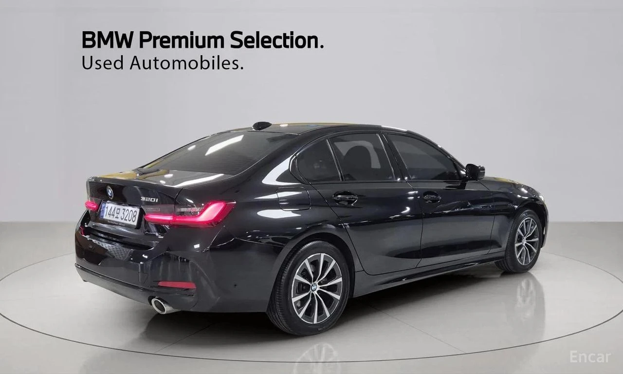 BMW 320 i DISTRONIC* ХЕДЪП* ПОДГРЕВ* AMBIENT* КРАЙНА ЦЕНА, снимка 3 - Автомобили и джипове - 54585655