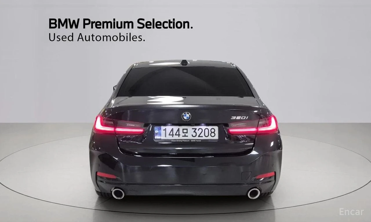 BMW 320 i DISTRONIC* ХЕДЪП* ПОДГРЕВ* AMBIENT* КРАЙНА ЦЕНА, снимка 4 - Автомобили и джипове - 54585655