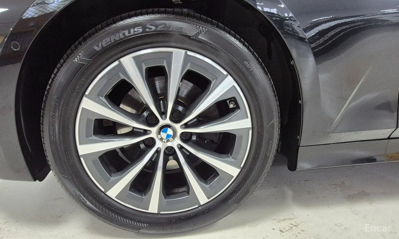 BMW 320 i DISTRONIC* ХЕДЪП* ПОДГРЕВ* AMBIENT* КРАЙНА ЦЕНА, снимка 5 - Автомобили и джипове - 54585655