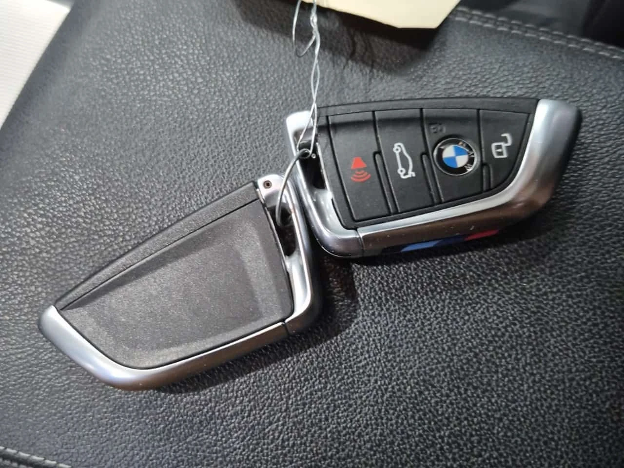 BMW 330 М ПАКЕТ/ПОДГРЕВ/ШИБЕДАХ/XDRIVE/CARFAX/ФИНАНСИРАНЕ, снимка 8 - Автомобили и джипове - 54723646