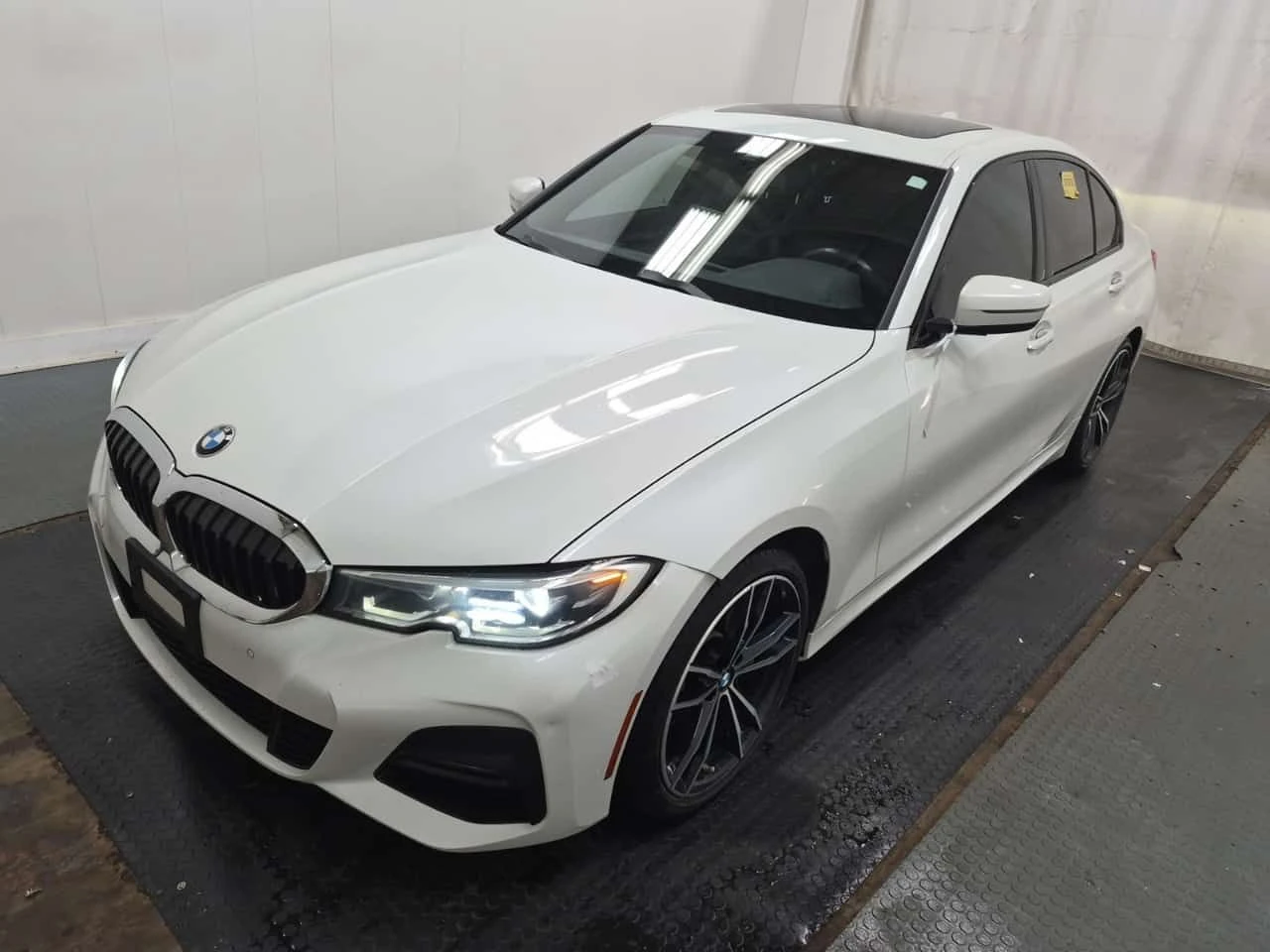 BMW 330 М ПАКЕТ/ПОДГРЕВ/ШИБЕДАХ/XDRIVE/CARFAX/ФИНАНСИРАНЕ