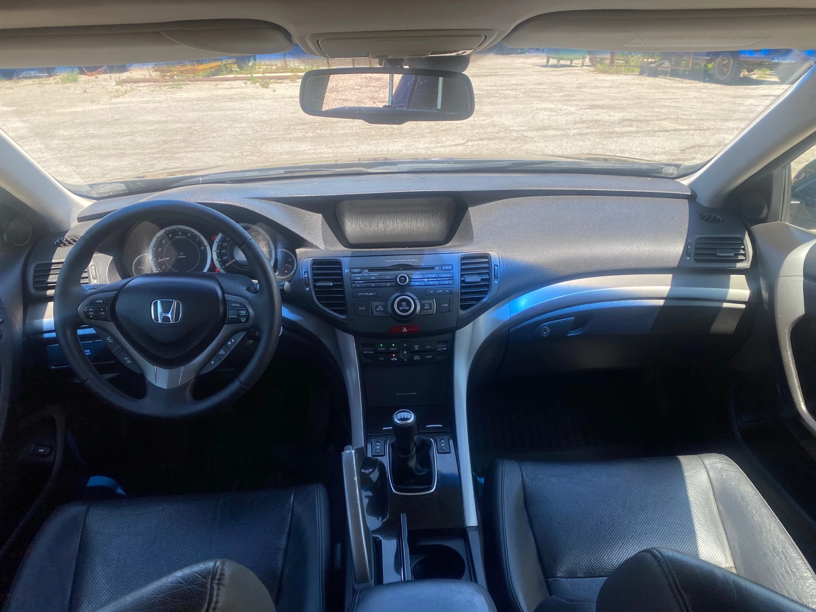 Honda Accord 2.4 Швейцария, снимка 8 - Автомобили и джипове - 54932763
