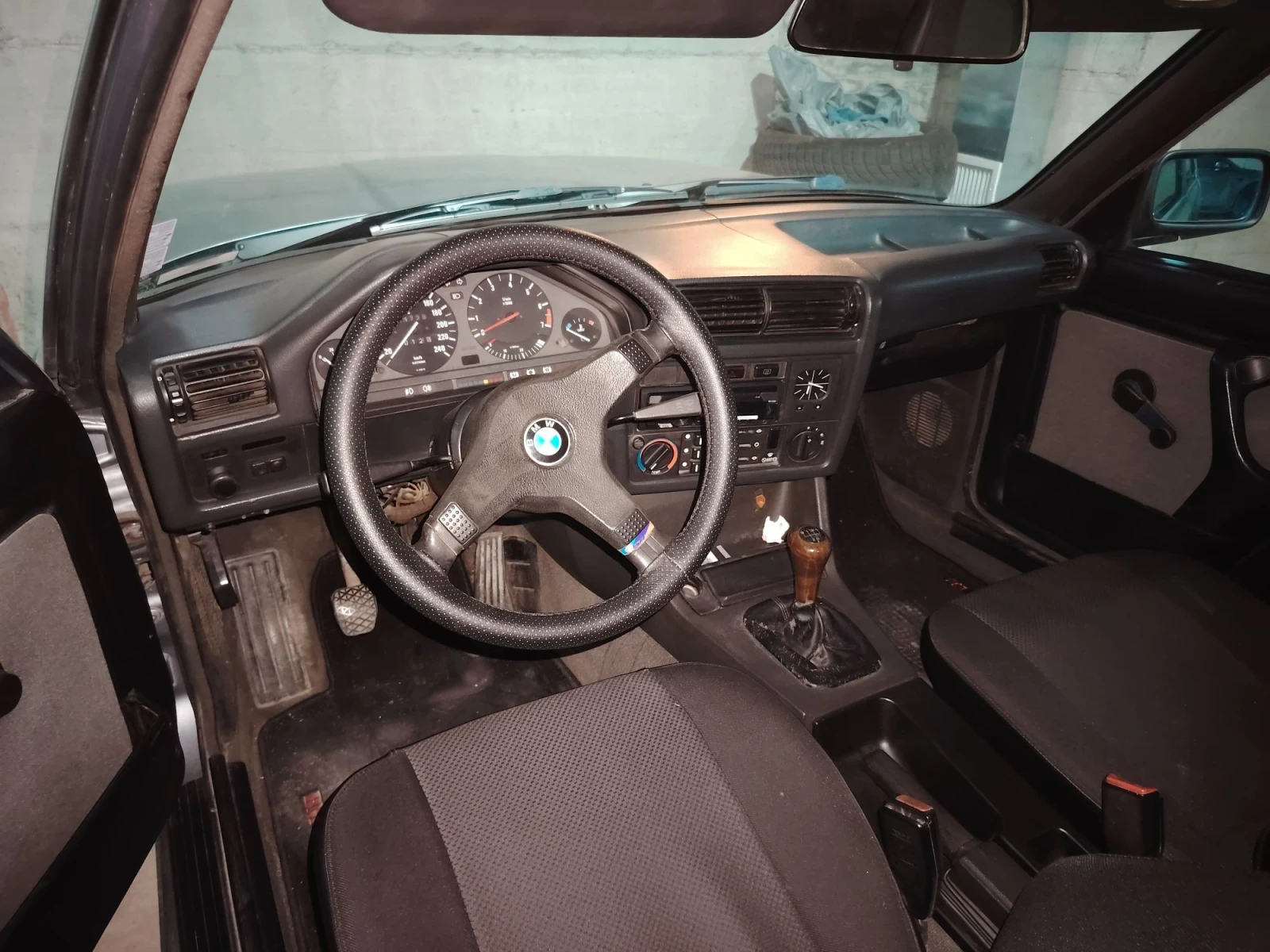 BMW 320  Е30, снимка 9 - Автомобили и джипове - 55482857