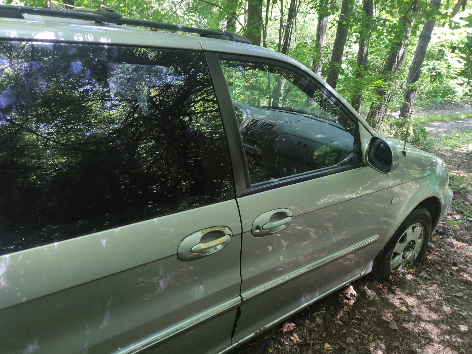 Kia Carnival LX, снимка 6 - Автомобили и джипове - 55496592