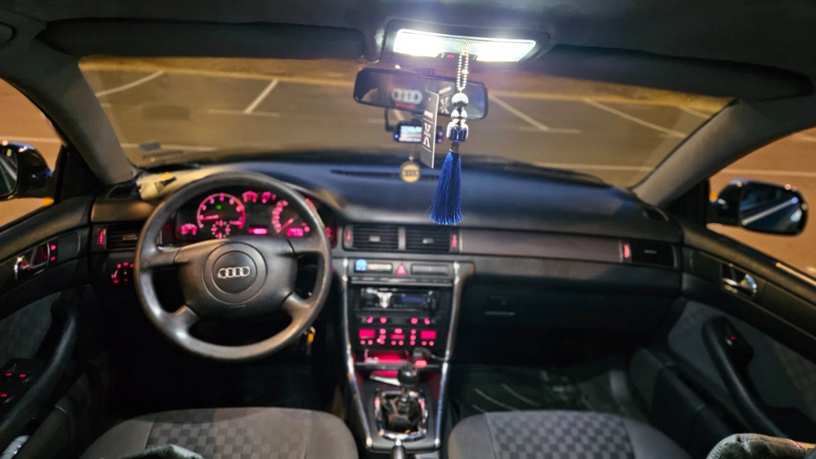 Audi A6 2.4i, снимка 8 - Автомобили и джипове - 55839304