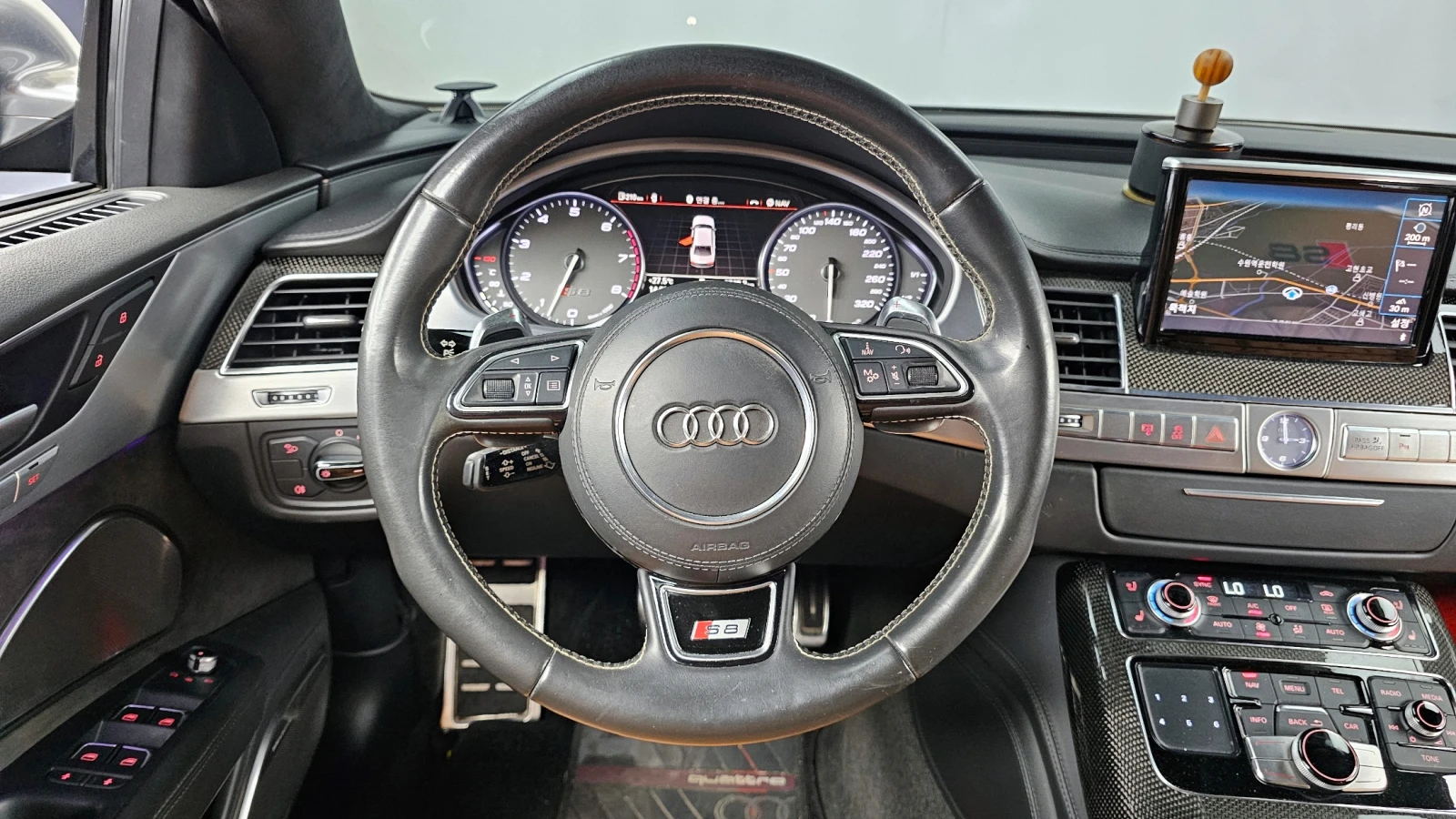 Audi S8 4.0TFSI ' BLACK MATЕ ФОЛИО ' FULL, снимка 12 - Автомобили и джипове - 55902415