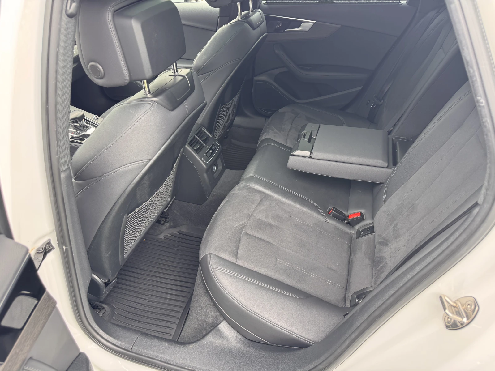 Audi A4 Allroad QUATTRO/2.0TFSI/265K.C./7AT, снимка 10 - Автомобили и джипове - 56233402