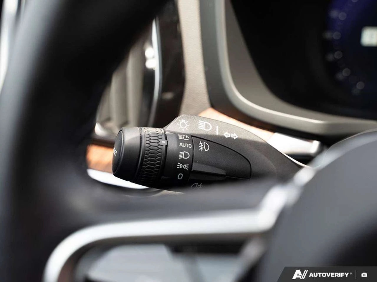 Volvo V60 Cross Country Core | Sunroof | Leather | AWD | Heated Seats | Mobile.bg � ����������� 16