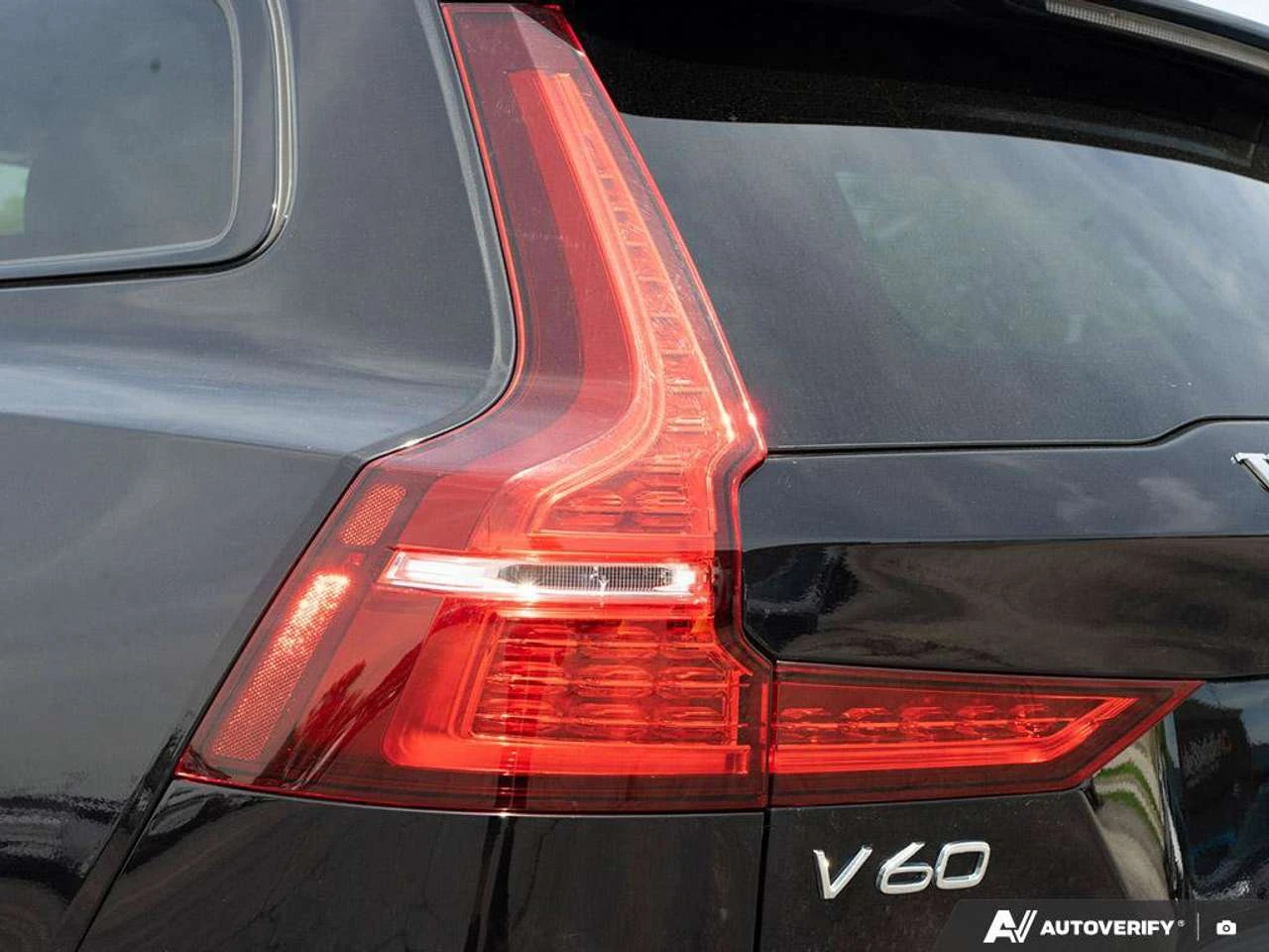 Volvo V60 Cross Country Core | Sunroof | Leather | AWD | Heated Seats | Mobile.bg � ����������� 12