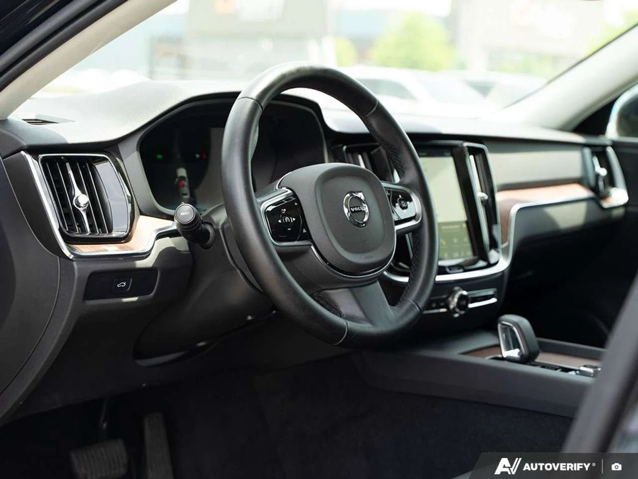 Volvo V60 Cross Country Core | Sunroof | Leather | AWD | Heated Seats | Mobile.bg � ����������� 13