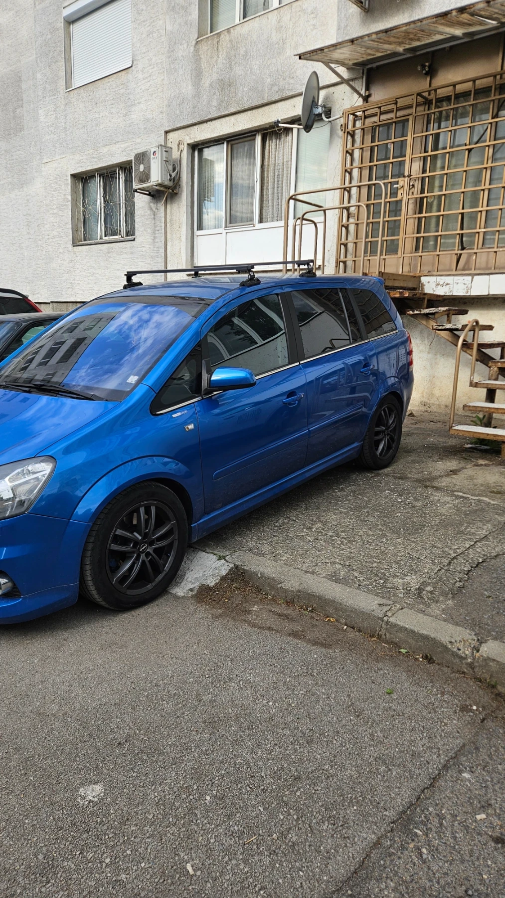 Opel Zafira 2.0 turbo, снимка 2 - Автомобили и джипове - 56632416