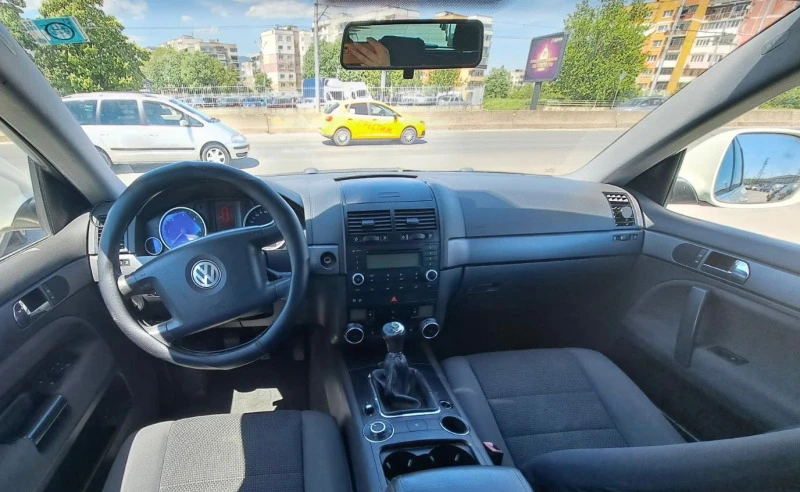 VW Touareg, снимка 9 - Автомобили и джипове - 40600792