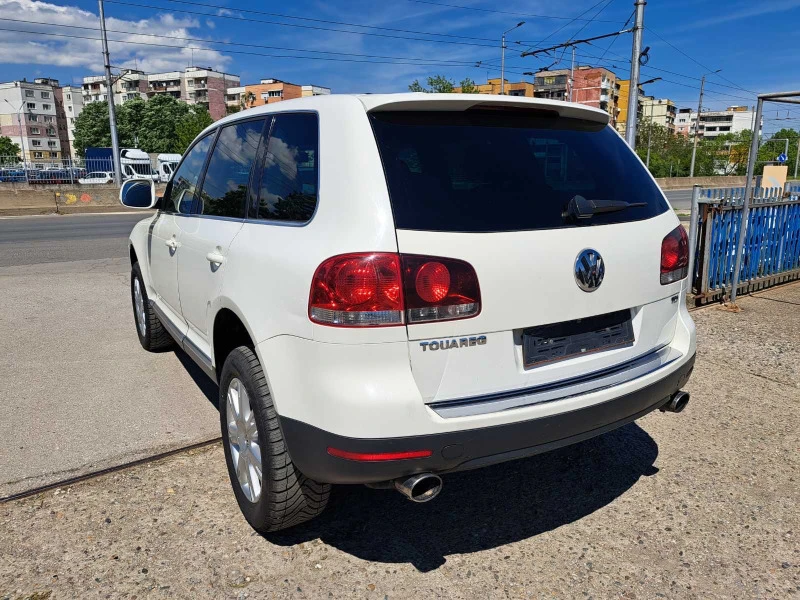 VW Touareg, снимка 4 - Автомобили и джипове - 40600792