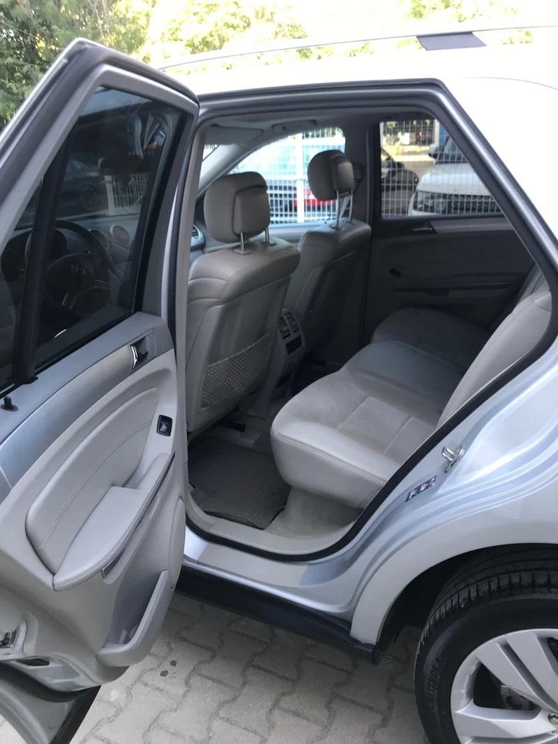 Mercedes-Benz ML 320, снимка 6 - Автомобили и джипове - 46760266