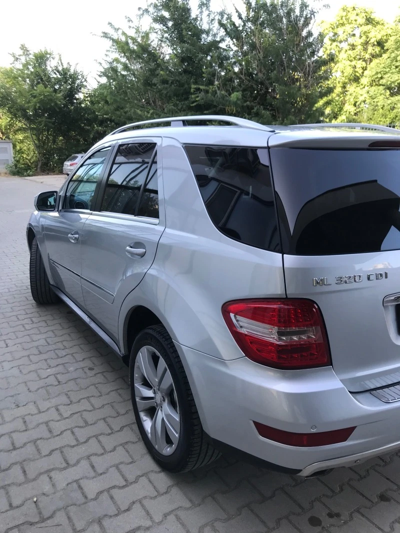 Mercedes-Benz ML 320, снимка 5 - Автомобили и джипове - 46760266