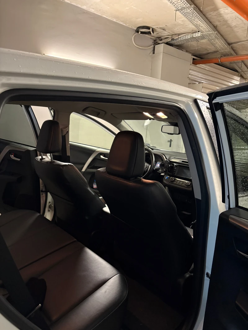 Toyota Rav4, снимка 10 - Автомобили и джипове - 52555627