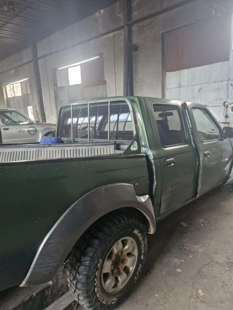 Nissan Navara 103к.с, снимка 2 - Автомобили и джипове - 52532180