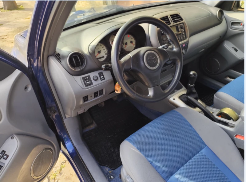 Toyota Rav4, снимка 6 - Автомобили и джипове - 52737954